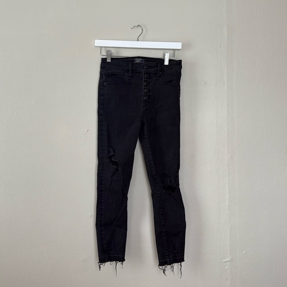 Abercrombie and Fit h skyline high rise ankle black button fly jeans 26/2 - Picture 1 of 9